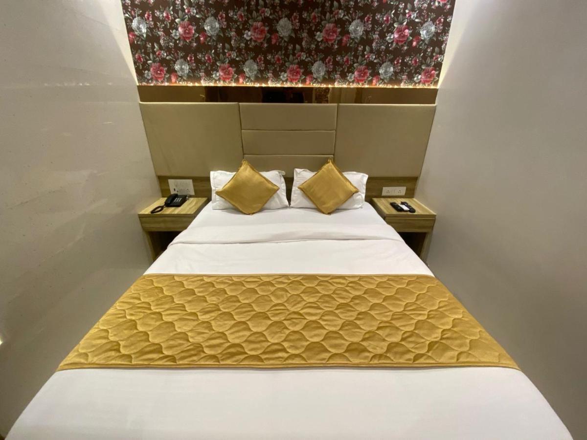 Hotel Bkc Crown - Near Trade Centre, Visa Consulate Mumbai  Buitenkant foto